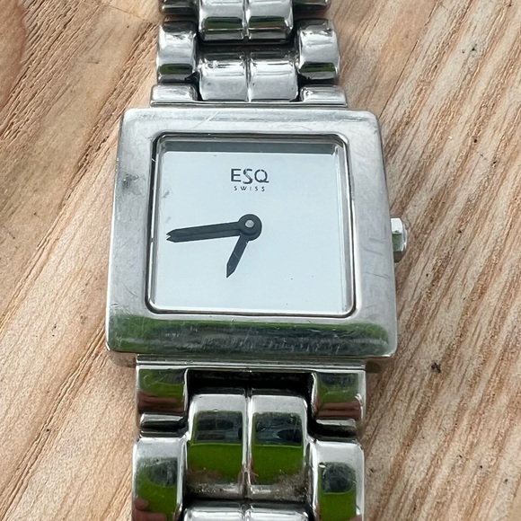Esq by Movado ladies mirrored square dial silver tone dress watch NEW BATTERY main image 10